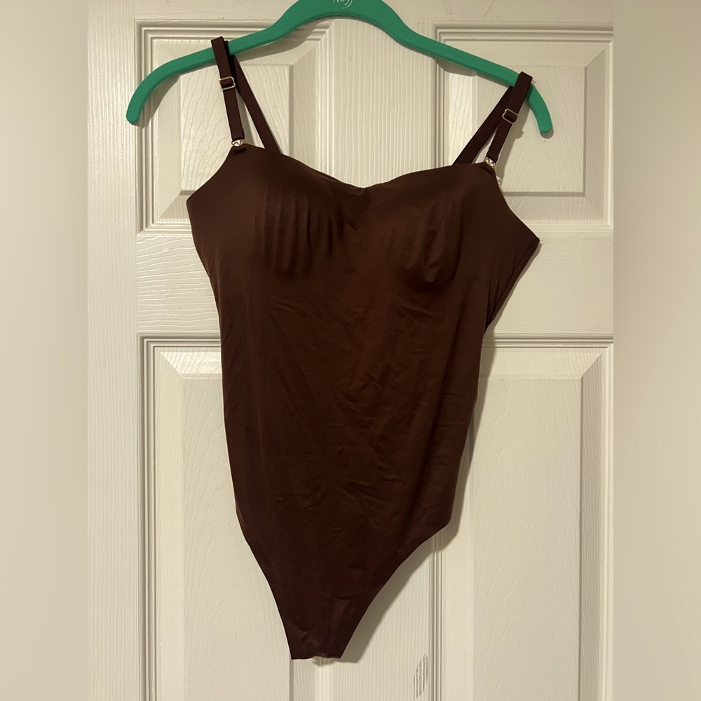 BODYWEAR by Victoria with FeatherSoft Innovation Lightly Lined Bodysuit